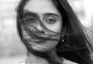 Sushmitha Bhat Instagram - A rendezvous with @priyadarshineeraj & the sea..
“….. as I wended the shores I know, I too, saw the endless rocking….”