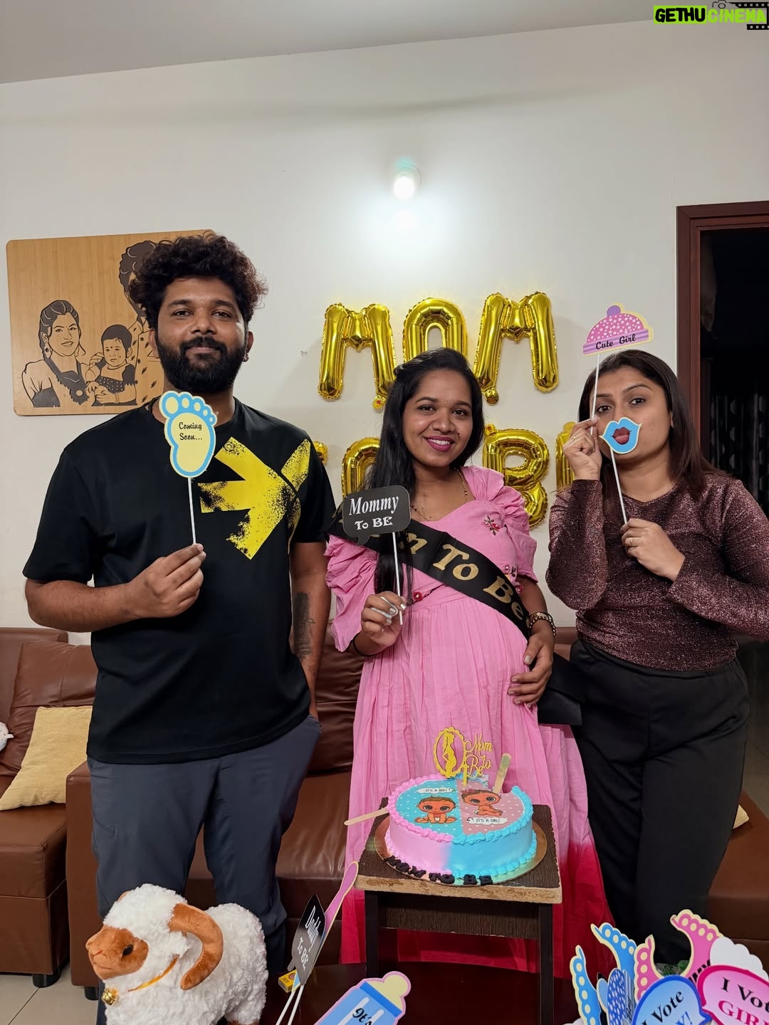 Sushmitha Sheshagiri - 13.4K Likes - ಅತ್ತೆ to be ❤️✨🧿 
.
Customised cake by @cakestories_official 🙌🏻
