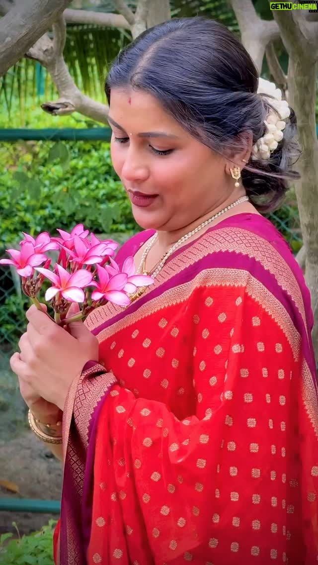 Sushmitha Sheshagiri - 22.4K Likes - ಬಾನಲ್ಲು ನೀನೆ…ಬುವಿಯಲ್ಲು ನೀನೆ✨❤️
.
Saree by @patilestore 🙌🏻