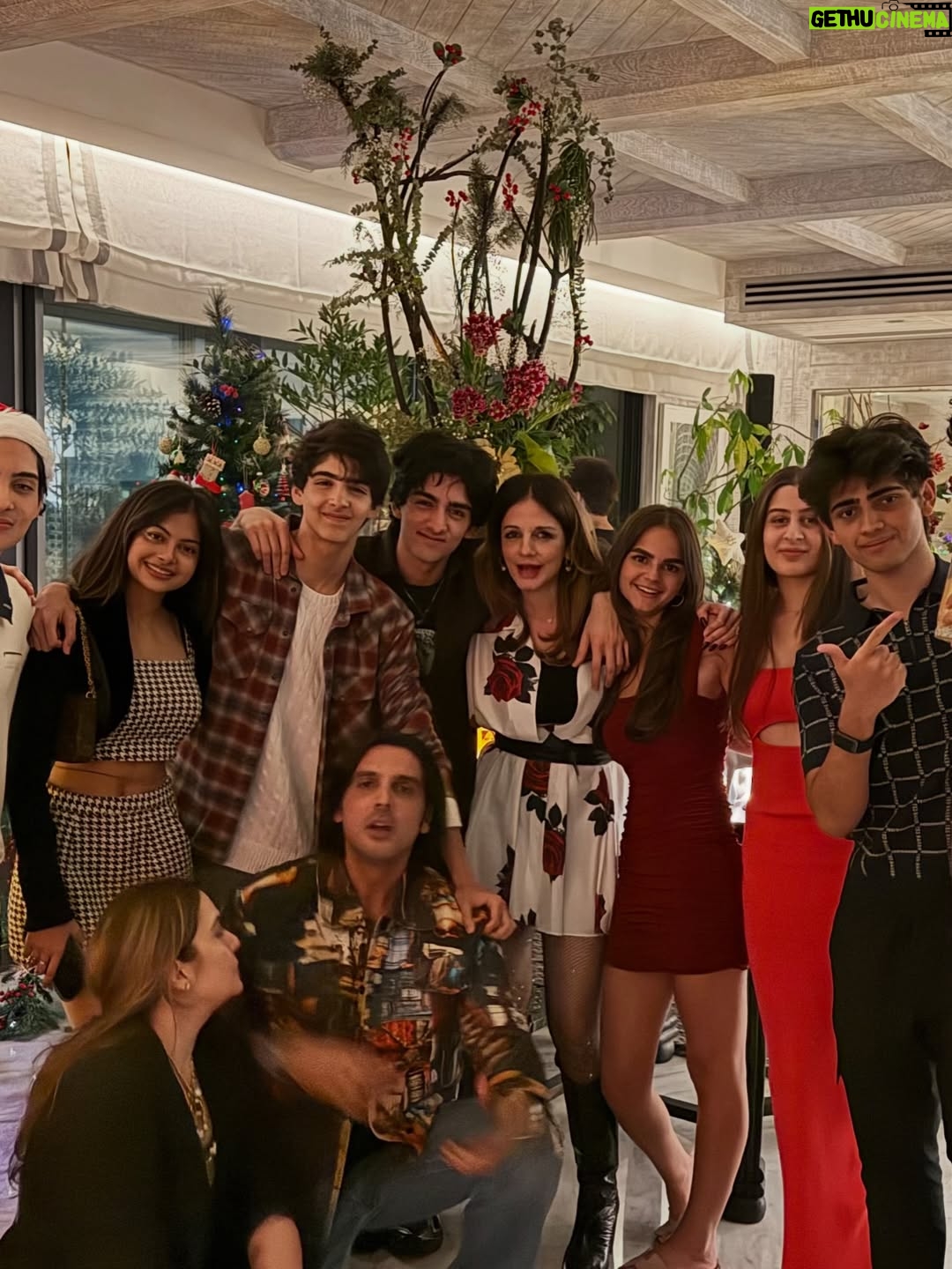 Sussanne Khan - 15.5K Likes - This was ‘Zmiss’ for us this Xmas… Mummsy our Angel mum..you are in our hearts every second n we will celebrate your soul ans your spirit within us..love you miss you insanely 🎄🎄🎄🎄🎄🎄♥️♥️♥️☃️☃️☃️☃️🤍🤍🤍🥹