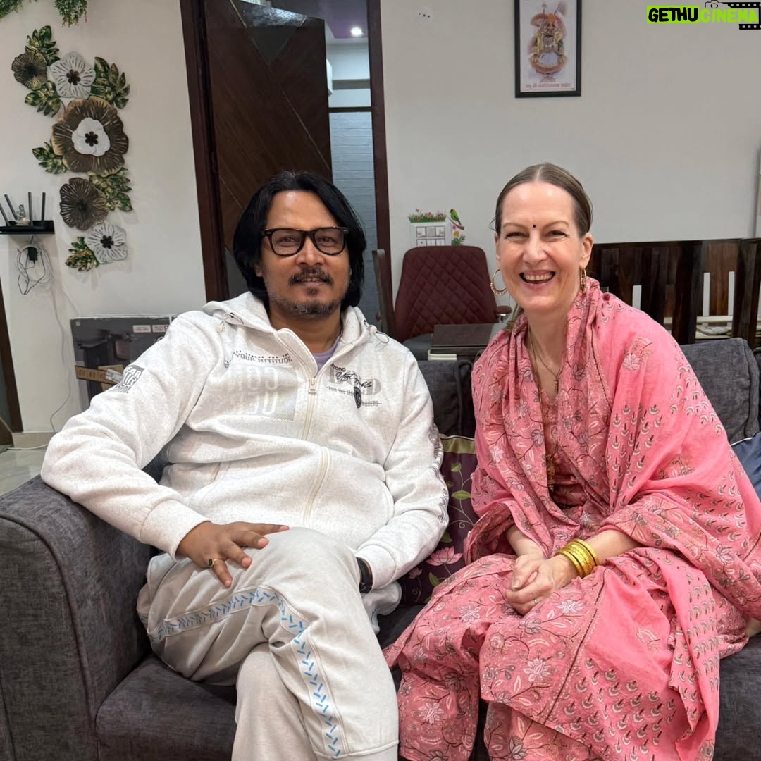 Suzanne Bernert - 29.8K Likes - Super excited about this interview! When Ajeet asked me, I was like 'why me?' I've been following his channel since COVID after Akhil told me about it. Still feels dreamy, but it's definitely one of the best interviews I've had. Thanks, Ajeet!🩷
Outfit @aadveka.india

#ajeetbharti #suzannebernert #podcasts