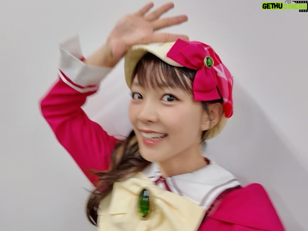 Suzuko Mimori - 10.7K Likes - 2010年に初めて出演した私たち、そして今回7年ぶり8回目のアニサマでした！
ファイナルライブ以降もこうして時々みんなと集まって、ミルキアンのみんなの前に登場できるのが同窓会みたいでエモ嬉しいです🩷

きっちゃんはイギリスから🩵私はアメリカから🩷そらとみころんは東京からさいたまスーパーアリーナに集結！

1番交通費がかかるユニット🤣まちがいない！

今回はフェザーズも一緒に出演できたのめちゃくちゃhappyだったし
ZAQさんの歌をあんなに間近で聴けたのも感動だったし
他の出演者の皆さんとも久々の再会で、懐かしい気持ちでした！

衣装、大事に取っておいてくれた衣装の新さんにも感謝✨

ミルキィを呼んでくださったアニサマのさいとーＰにも感謝！

社長業をお休みして、ミルキィＰとしていつも通り私達を束ねてくれた岡田太郎に感謝！！

いつも通りわがままな私達をケアしてくれたミルキィスタッフのみんなに感謝！！

そして、なんたって、
懐かしのライブグッズを持って駆けつけてくれたミルキアンのみんなに大感謝🩷🩷🩷

みんなのキラキラした顔が忘れられない🤩
また会う日まで、それぞれのミライヘ！！

#アニサマ　#アニサマ2025
#milkyholmes #ミルキィホームズ
#mimorisuzuko #tokuisora #kittaizumi #sasakimikoi #itoayasa #aimi
