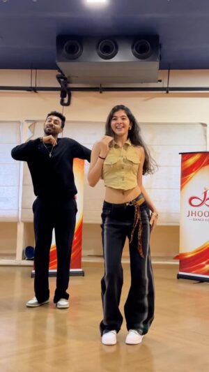 Swaksha Instagram - The Kantha duo is back🤩
Choreo by the bestt @alexander_noel_janam x @shazebsheikh ♥️
.
.
.
.
( Kalyani , alexander noel , dance , malayalam)
#kalyani #workshop #dance #malayalam #explorepage
