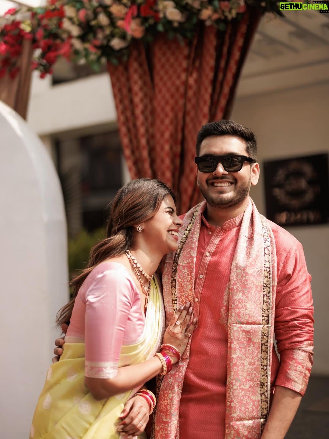 Swarda Thigale - 2.5K Likes - Clearly his sense of humour is my favourite love language ♥️ 
.
.
.
[love, couplegoals, wedding diaries, family, life, laughter]