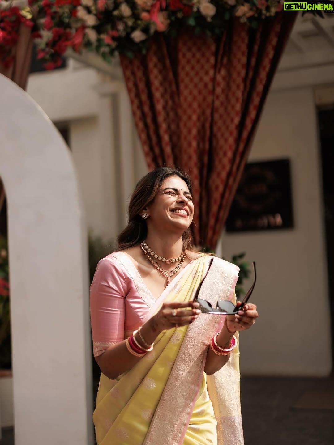 Swarda Thigale - 2.5K Likes - Clearly his sense of humour is my favourite love language ♥️ 
.
.
.
[love, couplegoals, wedding diaries, family, life, laughter]