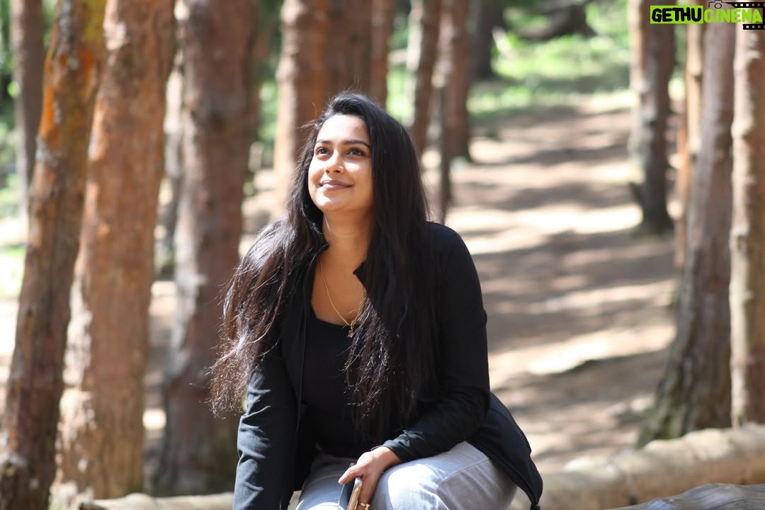 Swathi Konde - 58.1K Likes - Glimpse of OOTY trip ❣️🧿

Thank you for these beautiful pictures @mohansosone 🤩