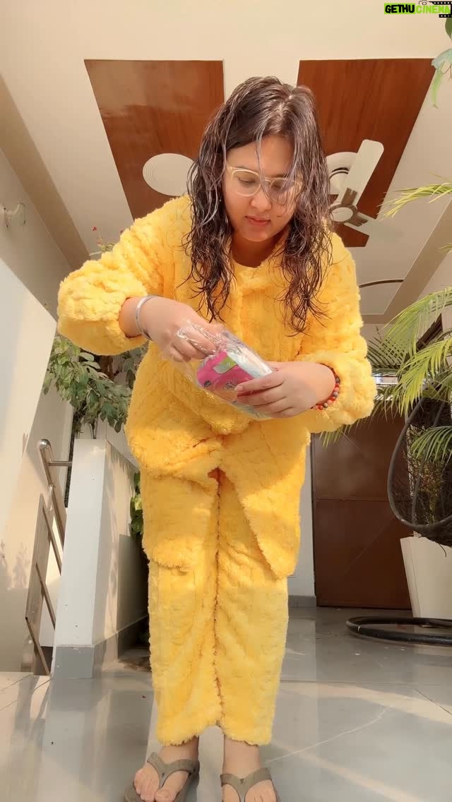 Swati Bhambra - 1.8K Likes - Type "Link" to get Purchase links of all products direct in ur inbox or Share this reel with me to get direct links in ur inbox.

@meeshoapp