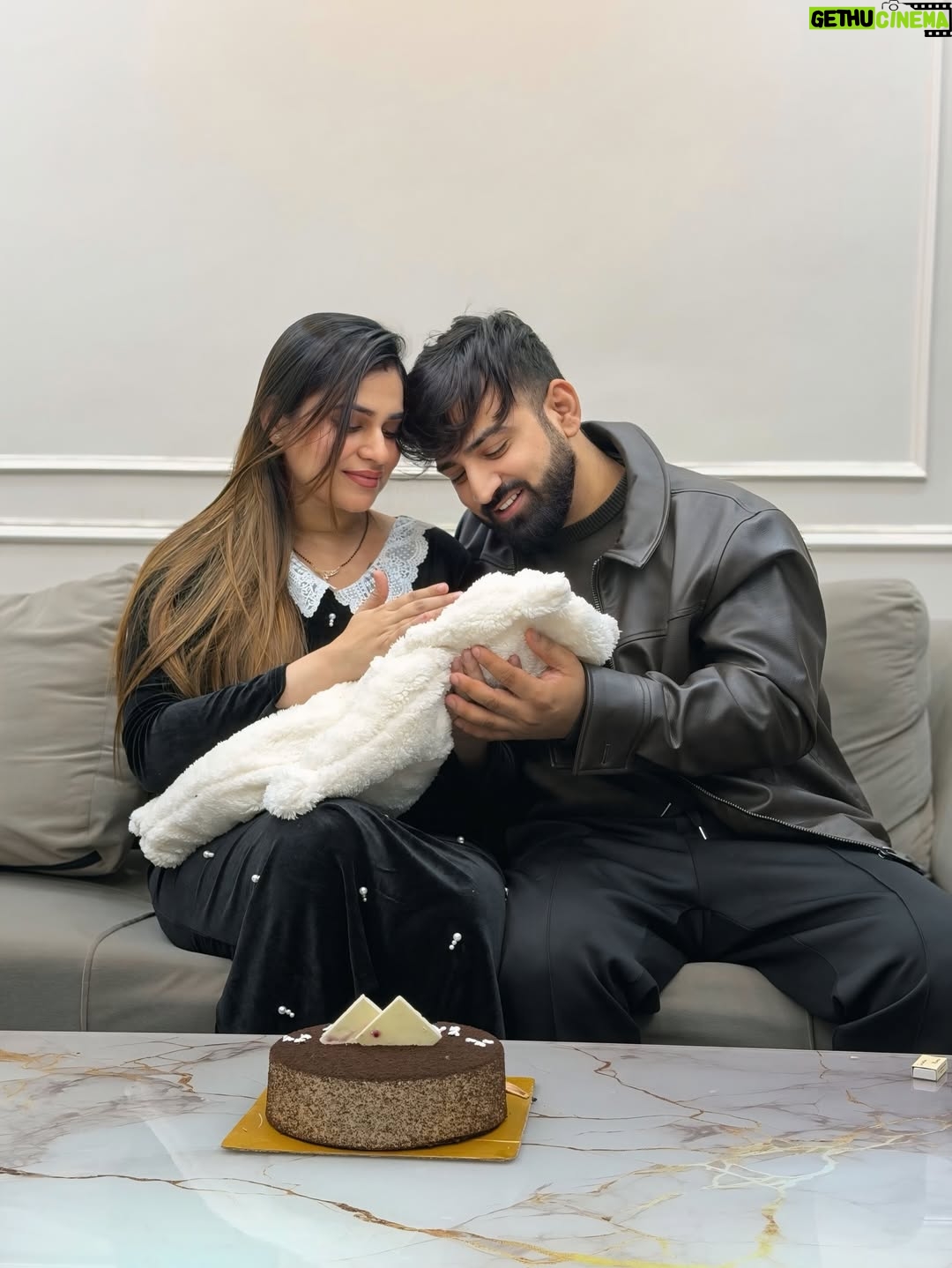Swati Monga - 418.6K Likes - MY FIRST BIRTHDAY AS A MOMMY❤️👼🏻🧿 My Whole World In One Frame😇 

.
.
.
.
.
#swatimonga #rajatswati #baby #parenthood #couplegoals

[Couple Goals, Family Goals, New Parents, Baby Boy, Parenthood ]