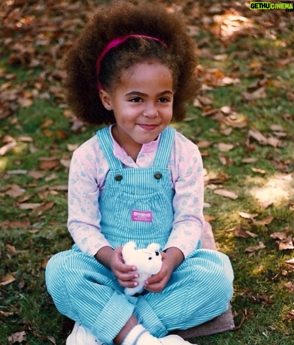 Sydney Leroux - 40.2K Likes - Some things never change… 🤷🏽‍♀️