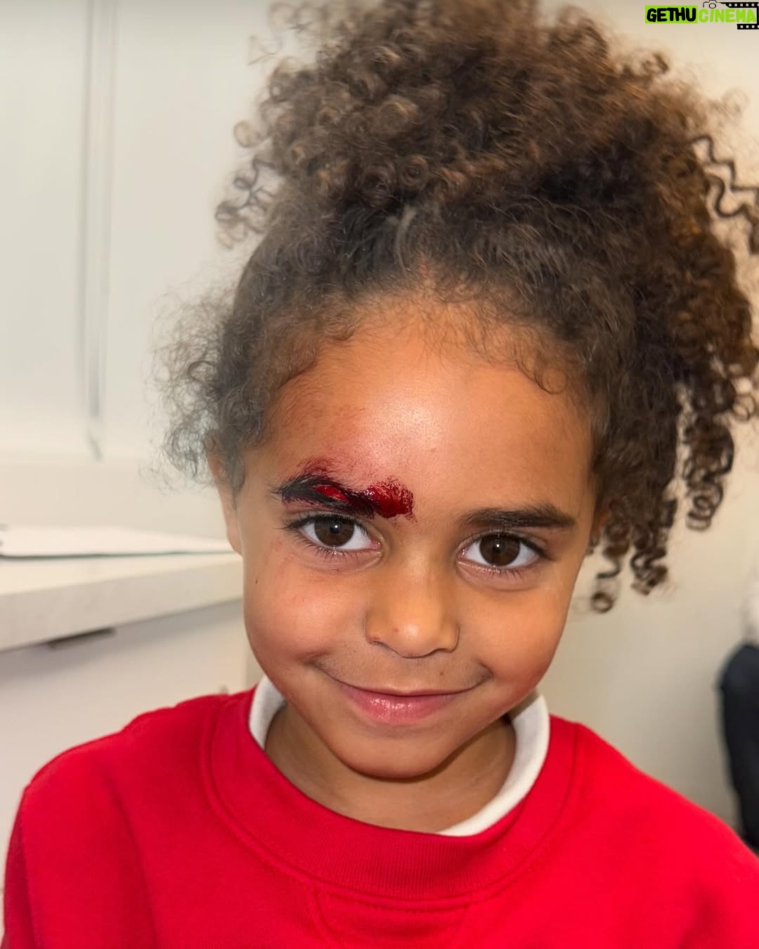 Sydney Leroux - 54.4K Likes - The definition of everything I ever hoped for in a little girl. Tough, stubborn, loud, fearless and just getting started. 

(The monkey bars tried to fail her but she won)