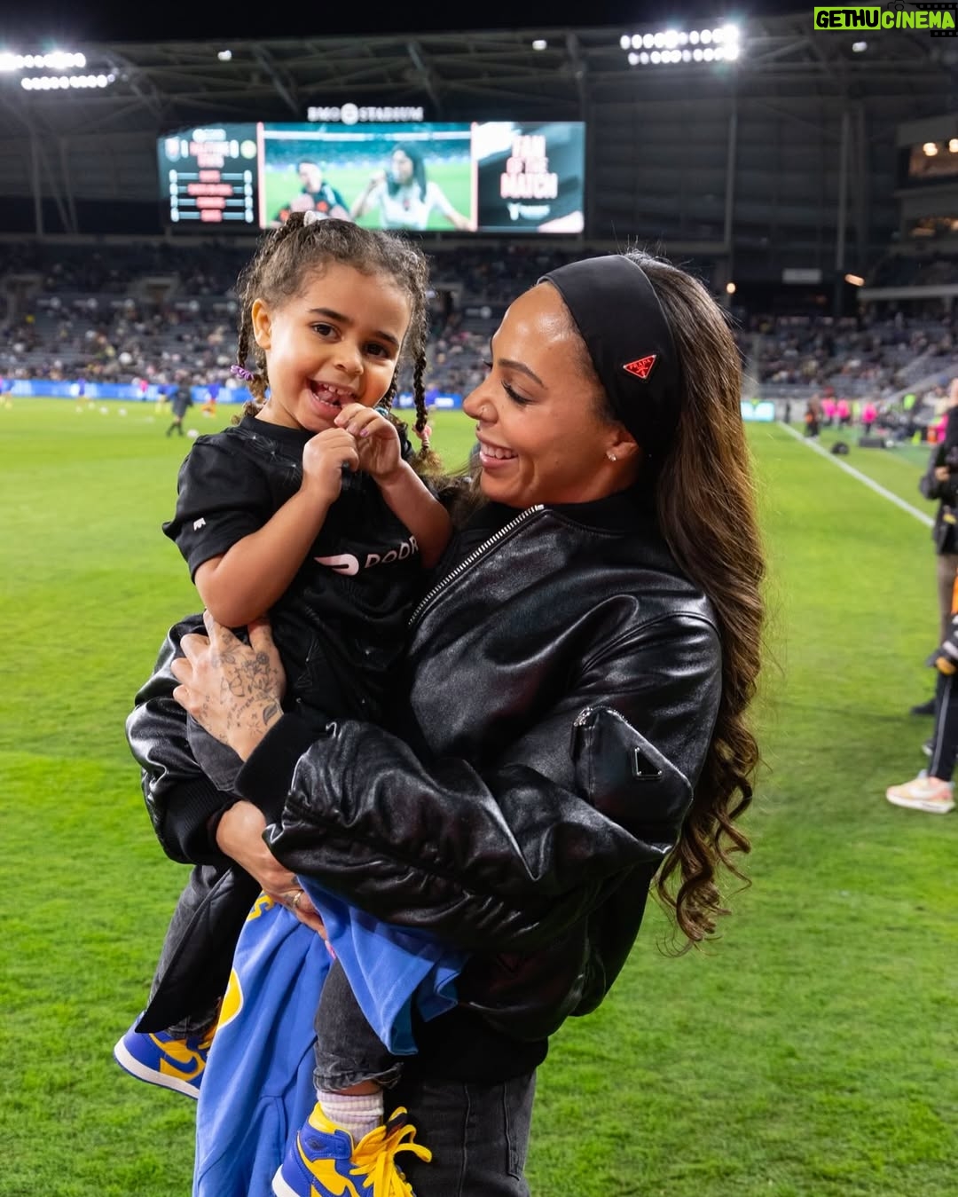 Sydney Leroux - 34.5K Likes - Happy National Girls and Women in Sports Day! Roux has been so lucky to be around such strong, amazing and powerful women her entire life. It makes me question why she isn’t athletic.