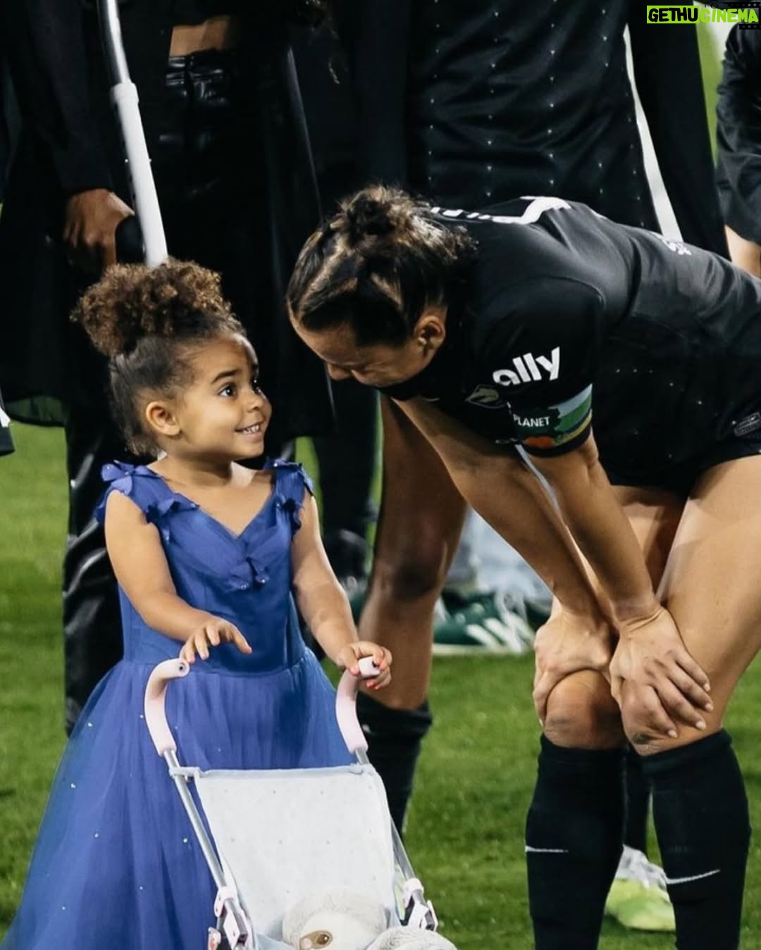 Sydney Leroux - 34.5K Likes - Happy National Girls and Women in Sports Day! Roux has been so lucky to be around such strong, amazing and powerful women her entire life. It makes me question why she isn’t athletic.