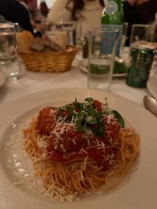 Actress Sydney Sadick HD Photos and Wallpapers January 2026