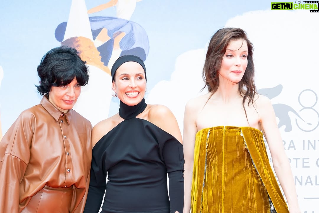 Sylvia Hoeks - 651 Likes - MOTHER world premiere @labiennale 

It’s been an absolute honor. Thank you @mitevskateona for your trust and courage soaked in determination. Thank you @noomirapace for sharing your heart and your magic. 

Grazie #labinamitevska @entrechienetloup_be @raging_films @fraufilm_  @erik.glijnis @frankhoeve #cherylsnow @alissa.vradenburg @janeepstein @houstoncosta #deanfluker @flo.ro.se and many many more 💫