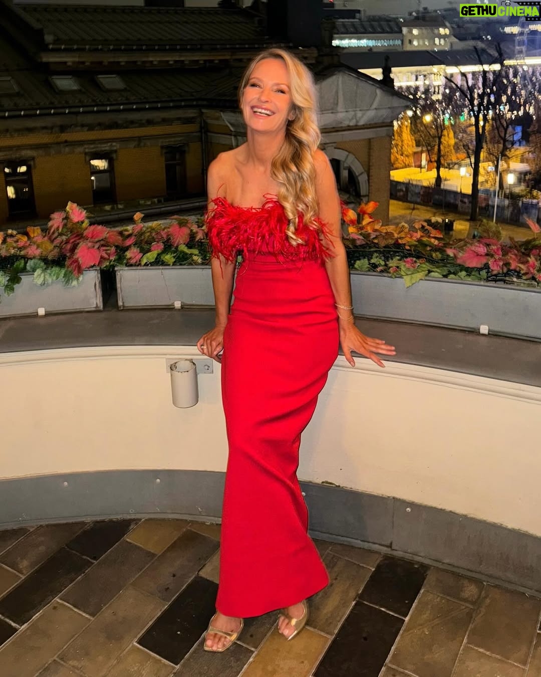 Synnøve Skarbø - 2.3K Likes - Godt nytt år!🌟