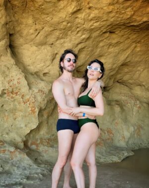 Tainá Müller Instagram - Book de casal na caverna, por Martin Müller Sauer. 📸