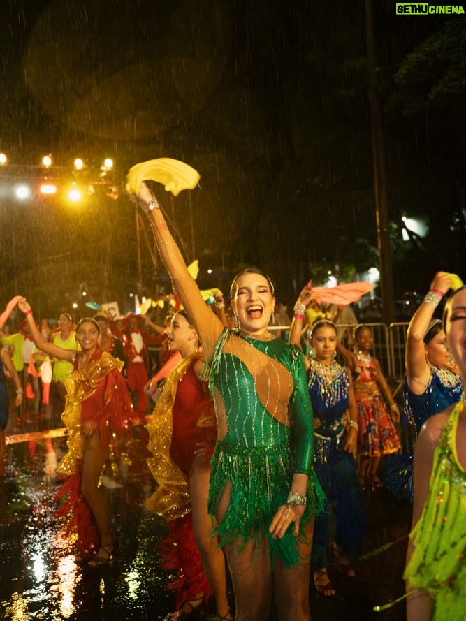 Taliana Vargas - 18.8K Likes - Hay grito de feria en Cali!!! Con lluvia, con energía y con todo el sabor de los caleños, recibimos  la Feria # 68 🌧️🎉💃 @alcaldiadecali