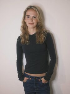 Actress Talitha Eliana Bateman HD Photos and Wallpapers December 2025
