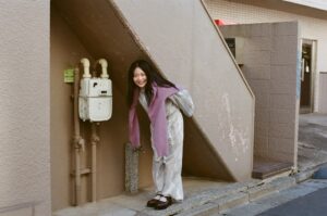 Tamaki Shiratori Instagram - ⁡
⁡
🩷🤍
⁡
#路地裏てぃーん。
#16歳
#白鳥玉季 
#topcoat