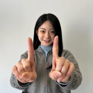 Tamaki Shiratori Instagram - ⁡
⁡
１１万人の『１１』☝🏻
⁡
Instagramのフォロワー11万人ありがとうございます！！
⁡
10万人という節目を迎えてから1ヶ月。
…はやい！😳 本当に嬉しいです✨
⁡
これからもよろしくお願いします🌼
⁡
#白鳥玉季 
#topcoat