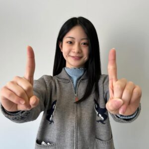 Tamaki Shiratori Instagram - ⁡
⁡
１１万人の『１１』☝🏻
⁡
Instagramのフォロワー11万人ありがとうございます！！
⁡
10万人という節目を迎えてから1ヶ月。
…はやい！😳 本当に嬉しいです✨
⁡
これからもよろしくお願いします🌼
⁡
#白鳥玉季 
#topcoat