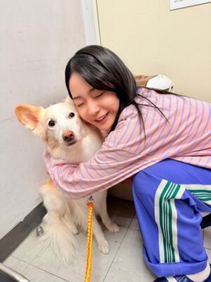 Tamaki Shiratori Instagram - ⁡
⁡
大、大、大好きなぼくたちん家アニマルズ！！
⁡
初めはどう接したらいいか分からなくて、
嫌なこともしちゃったかもしれないけど、
最後はちょっとだけ心の距離が縮まったと思います！！
たくさんの宝物をありがとうございました！
いつまでも君たちのことを忘れません。
じゃあね🫶🏻
⁡
@zoo_pr 

#くろべぇ
#ミック
#にぼし
#ぼくたちん家