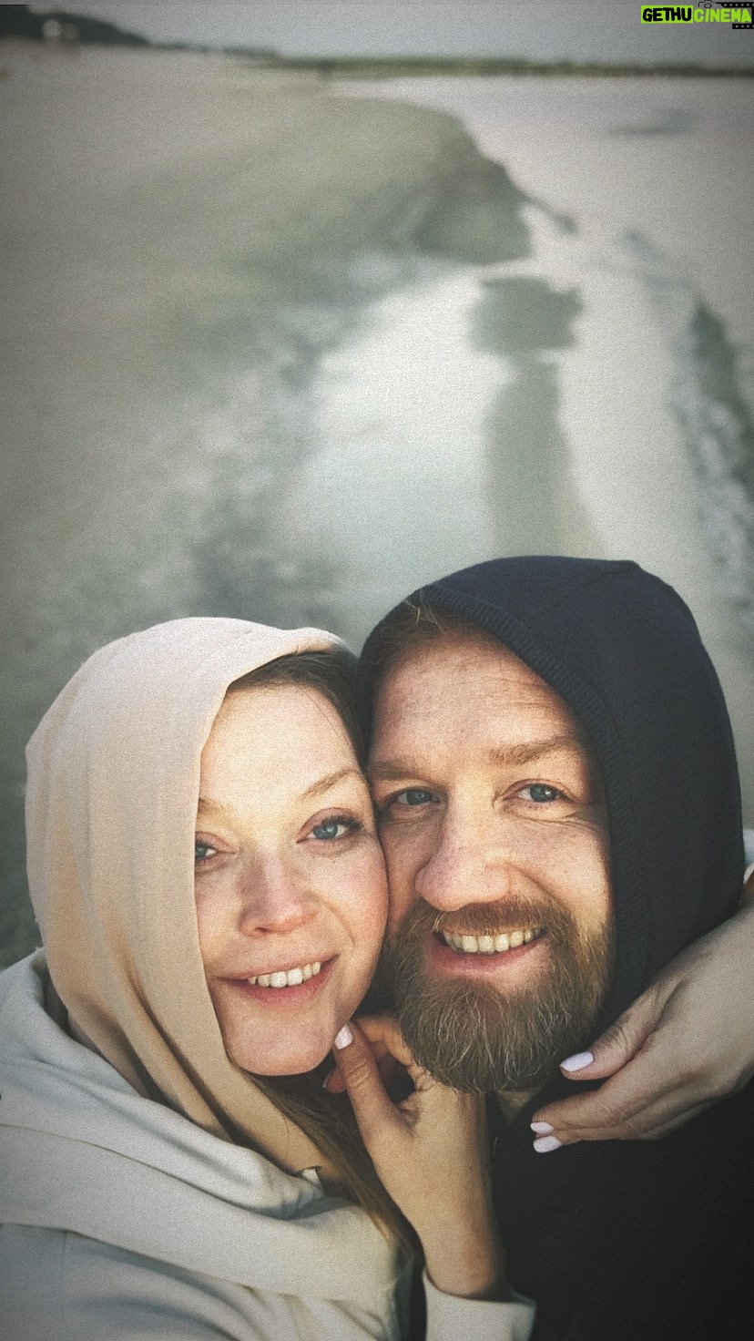 Tamara Arciuch - 1.3K Likes - Czasem w trasie zdarzają sie i takie chwile! 
#sun
#sea  #love