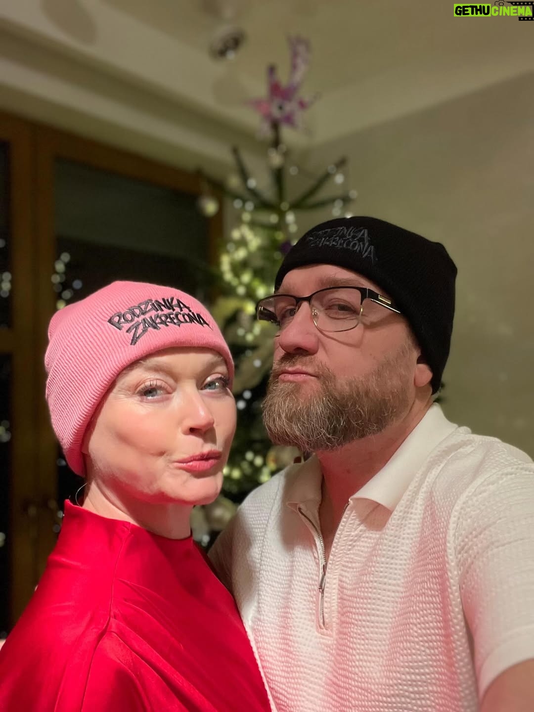 Tamara Arciuch - 1.5K Likes - Życzę Wam Spokojnych i Pięknych Świąt. Bądźcie dla siebie dobrzy. ❤️