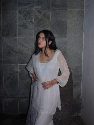 Taneesha Mirwani Instagram - make sure u guys credit @saniyamirwani when you copy her idea for a gulaal function <3
gorgeous outfit @kayan_byradhika <3