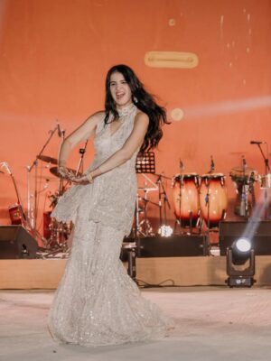 Taneesha Mirwani Instagram - reception type beat <3
fit @simone_handcrafted
styled by @nishthaparwani
assisted by @_priyyyanshii