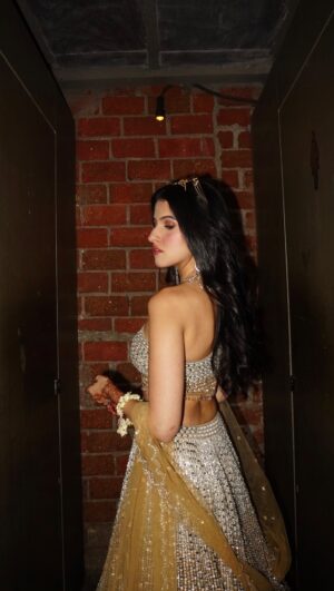 Taneesha Mirwani Instagram - taneesha o my darling
Hair & Makeup - @nikkichawlamakeovers @muskan_makhija27
Styled by - @_tanyaa14_
Outfit - @isabydollywahal
Jewellery - @azotiique