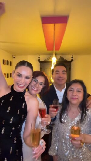 Tania Vazquez Instagram - Feliz Año Nuevo 2026  mi gente linda 🎊🥳🎉
LOS QUIERO MUCHO MUCHO MUCHO ♥️