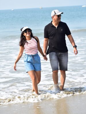 Tanuja Jt Instagram - Beach and Us 🥰 

ಆಗಾಗ ಮಗಳನ್ನ ಬಿಟ್ಟು ಬರಬೇಕು ಅಲ್ವಾ 🥰

#goabeach