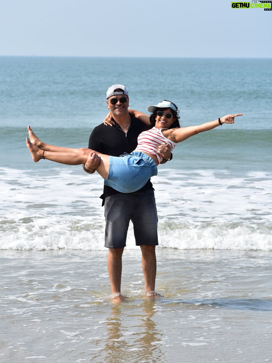 Tanuja Jt - 3.2K Likes - Beach and Us 🥰 

ಆಗಾಗ ಮಗಳನ್ನ ಬಿಟ್ಟು ಬರಬೇಕು ಅಲ್ವಾ 🥰

#goabeach