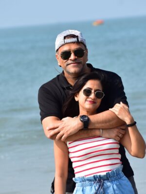 Tanuja Jt Instagram - Beach and Us 🥰 

ಆಗಾಗ ಮಗಳನ್ನ ಬಿಟ್ಟು ಬರಬೇಕು ಅಲ್ವಾ 🥰

#goabeach