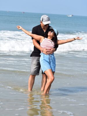 Tanuja Jt Instagram - Beach and Us 🥰 

ಆಗಾಗ ಮಗಳನ್ನ ಬಿಟ್ಟು ಬರಬೇಕು ಅಲ್ವಾ 🥰

#goabeach