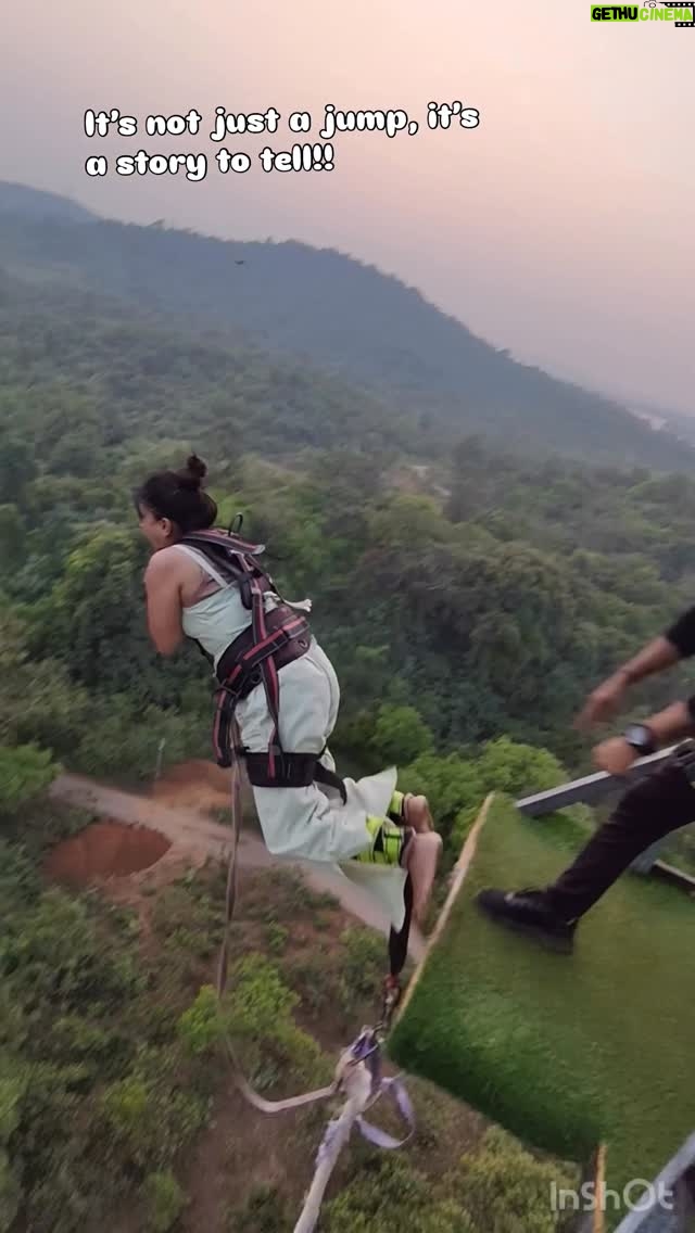 Tanuja Jt - 4.5K Likes - Finally BUNGEE JUMP ಮಾಡ್ಡೆ yeeeeeee 💪

Start Now- 
The world doesn’t care how old you are……

Thank u team @indyabungygoa 

#bungee #bunge #adventure #goa #tanuja_jt_official