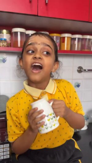 Tanuja Jt Instagram - ಢಮಾಲ್ ಡಿಮೀಲ್ ಡಕ್ಕ 💃🏻

Comment ‘link’for product details 

ಪ್ರತಿ ದಿನ ಸ್ಕೂಲ್ ಗೆ ಹೋಗುವ ಮೊದಲು ಇಲ್ಲ ಸ್ಕೂಲ್ ನ ನಂತ್ರ healthy food ಜೊತೆಗೆ ತಪ್ಪದೇ ಕೊಡ್ತಿನಿ @our.littlejoys ಅವರ NutriMix 7 . 

ಹೋಂವರ್ಕ್, ಆಟ ಪಾಠ ಅವಳ ತುಂಟಾಟ ತರ್ಲೆ ಯಾವುದೇ ಇರ್ಲಿ ಅವಳ energy ಕಡಿಮೆ ಆಗದಂತೆ ಹೆಚ್ಚುವರಿ ಪೋಷಣೆ ಸಿಗುತ್ತಿರೋದು ನನಗೆ ಸಮಾಧಾನ ನೀಡ್ತಿದೆ. 

[nutritional gaps in kids, protein rich, immunity booster for kids, healthy snacks for kids, little joys, nutrimix, little joys nutrimix review, nutrimix for kids, immunity boosting tips, parenting tips]

##wishlinked #wishlink #mahita_v_official #trending #mahitav #reels #kids #reelsinstagram #mahitareels #viralkids #reelitfeelit #trendingreels #kidsfood #nutirition #diet #nutimix7  #littlejoys joys