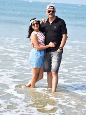 Tanuja Jt Instagram - Beach and Us 🥰 

ಆಗಾಗ ಮಗಳನ್ನ ಬಿಟ್ಟು ಬರಬೇಕು ಅಲ್ವಾ 🥰

#goabeach