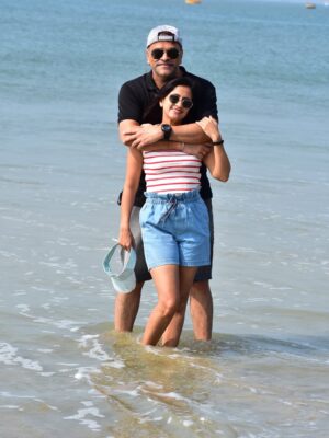 Tanuja Jt Instagram - Beach and Us 🥰 

ಆಗಾಗ ಮಗಳನ್ನ ಬಿಟ್ಟು ಬರಬೇಕು ಅಲ್ವಾ 🥰

#goabeach