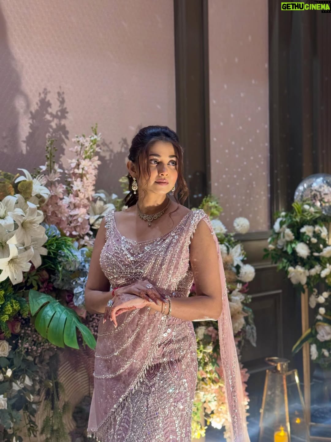 Tanvi Dogra - 68.4K Likes - When the outfit speaks, you just pose 💕 

Styled by : @stylewithroshnii 
Wearing: @emiraasbyindrani 
Jewellery: @solikocommunications 

#PinkAesthetic #GlitterGlow #PastelVibes #ShineBright #EthnicElegance