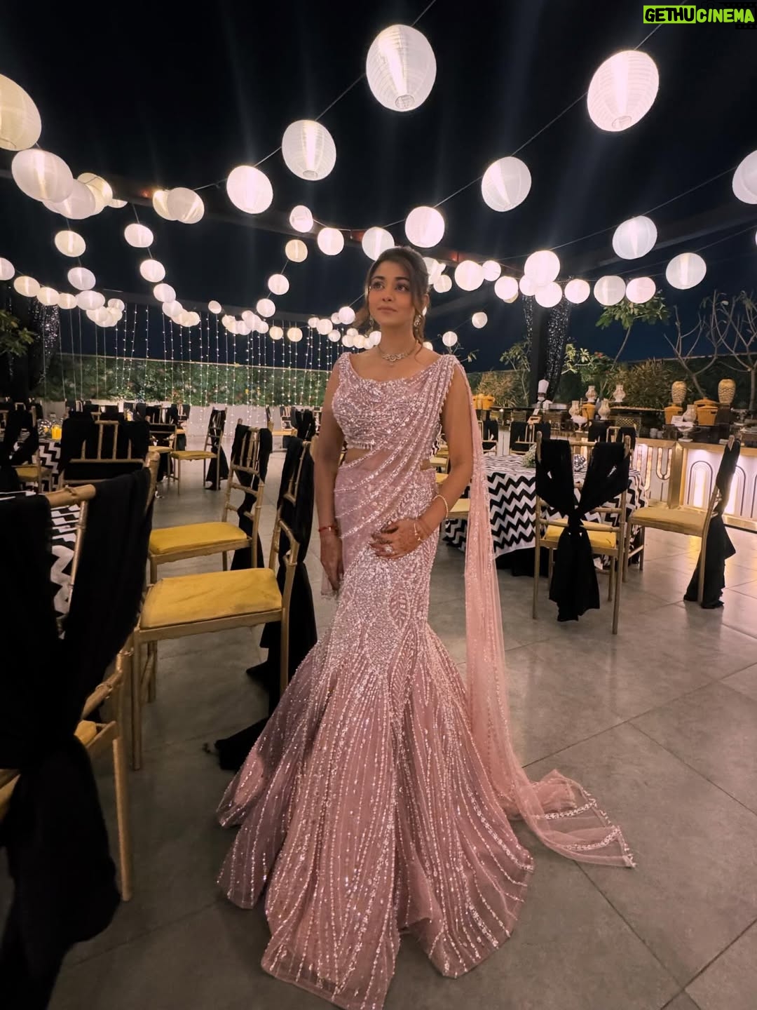 Tanvi Dogra - 68.4K Likes - When the outfit speaks, you just pose 💕 

Styled by : @stylewithroshnii 
Wearing: @emiraasbyindrani 
Jewellery: @solikocommunications 

#PinkAesthetic #GlitterGlow #PastelVibes #ShineBright #EthnicElegance
