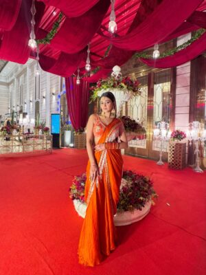 Tanvi Dogra Instagram - Draped in grace, glowing in my own shade ✨

Outfit by :- @gemfashionstudio 
@gemstudiorentalboutique 
Styling by :- @reiicha_tiwari