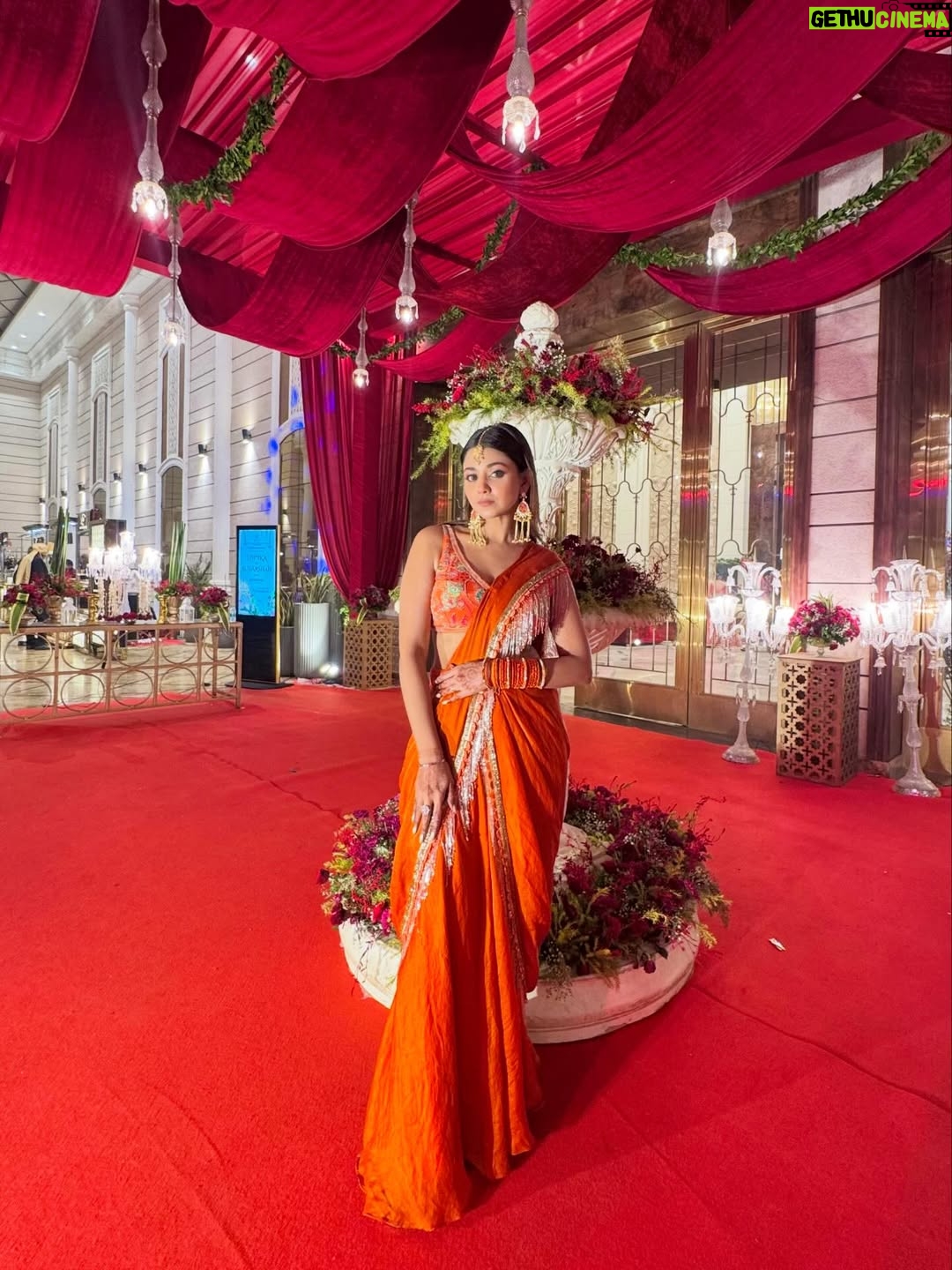 Tanvi Dogra - 37.9K Likes - Draped in grace, glowing in my own shade ✨

Outfit by :- @gemfashionstudio 
@gemstudiorentalboutique 
Styling by :- @reiicha_tiwari