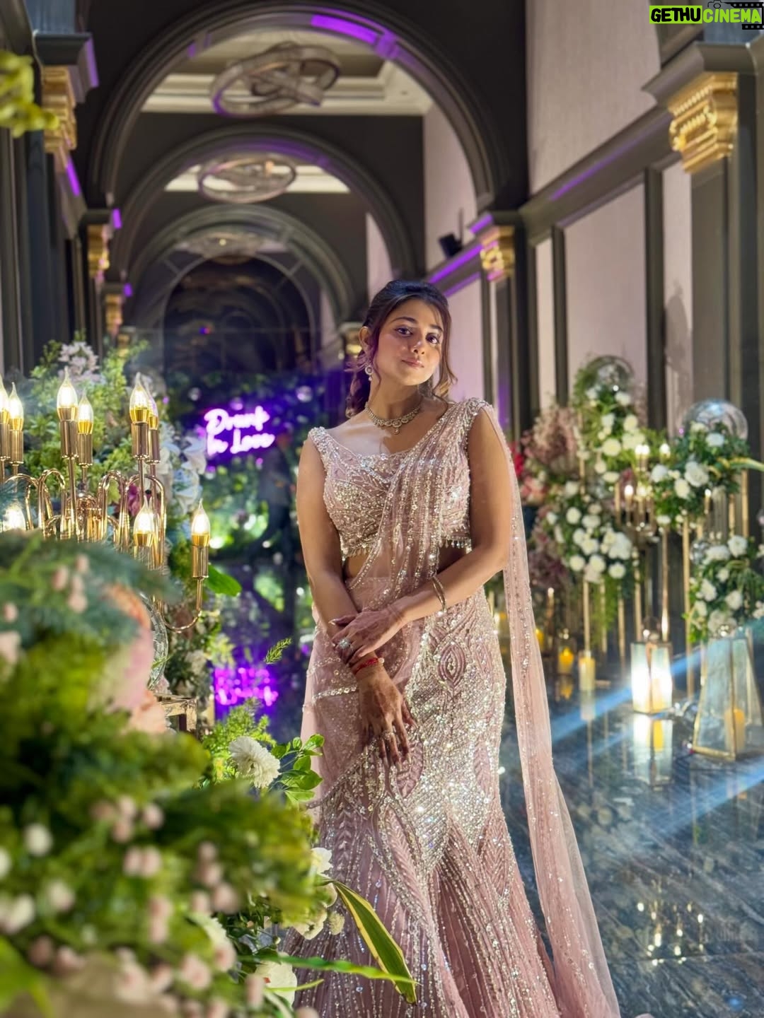 Tanvi Dogra - 68.4K Likes - When the outfit speaks, you just pose 💕 

Styled by : @stylewithroshnii 
Wearing: @emiraasbyindrani 
Jewellery: @solikocommunications 

#PinkAesthetic #GlitterGlow #PastelVibes #ShineBright #EthnicElegance