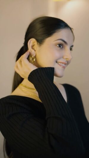 Tanvi Nagi Instagram - I think I bought too many Palmonas products in this Black Friday sale. What do you think?

[Everyday luxury, Demi-fine jewellery, 18k gold vermeil, Gold tone jewellery, Timeless, Shraddha Kapoor Jewellery Brand, Buy Now, Elegance, Affordable luxury, Shop Now, Visit our jewellery store near you, Palmonas]

#palmonas #tanvinagi #demifinejewellery #lifetimewarranty #freshfashion #antitarnishjewellery #everydayluxury #waterproof #hypoallergenic #skinsafe #waterproof #sweatproof #treatyourself