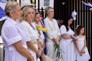 Tanya Plibersek Instagram - Today, on the final full day of Chanukah, we honour those impacted by the antisemitic terror attack in Bondi.

At 6:47 pm, people across the country are invited to light a candle and observe a minute of silence.

This quiet act of remembrance is about showing Jewish Australians they are loved, and we are mourning as one.

When hate seeks to fracture us, we will always respond with unity — because that is the true character of Australia.

As Rabbi Jacqueline Ninio from Temple Emanuel said, for anyone looking inward and asking, what do we do now?

The answer is: we do good. 

📸 Jessica Hromas.
