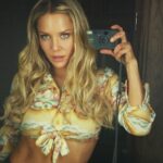 Tara Holt