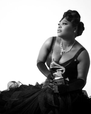 Tarriona Ball Instagram - She here yall…..Thank you @recordingacademy  Thank you Mr.Morgan!! @gusbennettphoto 📷 📓 @thamakeupartist @mzbeejoness Hair and Makeup!!