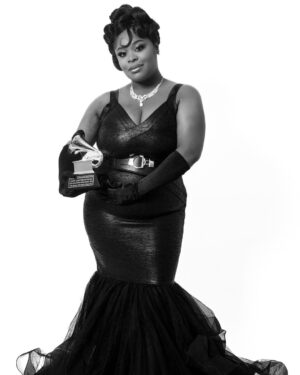 Tarriona Ball Instagram - She here yall…..Thank you @recordingacademy  Thank you Mr.Morgan!! @gusbennettphoto 📷 📓 @thamakeupartist @mzbeejoness Hair and Makeup!!